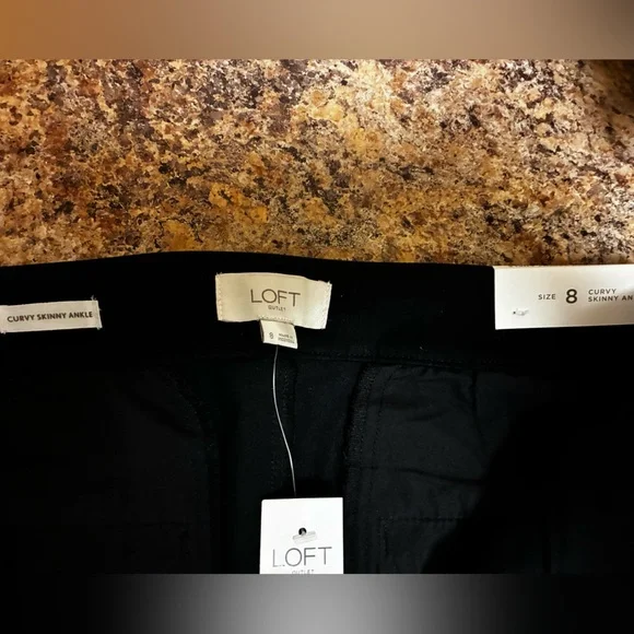 Loft Curvy Skinny Ankle Pants Size 8 In Black NWT - Picture 4 of 10